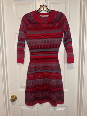 Athleta Red Patterned Long Sleeve Knit Dress. Size XS